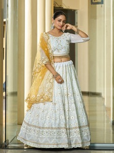 Ensemble Lehenga Choli pour femme en Georgette blanc et jaune moutarde, avec broderies Zari, fils et miroirs, et dupatta en résille lourdement brodée, W - Product Image 1