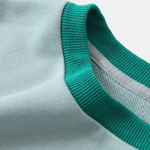 Sweat-shirts minimalistes pour hommes, best-sellers, parfaits pour la superposition, la détente et la mode quotidienne, en coton mélangé. - Product Image 3