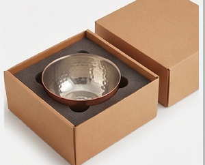 Bol en cuivre fait main avec un design martelé pour servir les aliments, vaisselle moderne, idéal pour offrir et pour la table. - Product Image 6