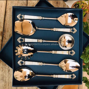 ช้อนเสิร์ฟด้ามยาวเคลือบเงินหรูหรา - ดีไซน์คลาสสิกสำหรับงานเลี้ยง - Product Image 1