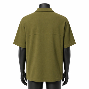 เสื้อโปโลผู้ชายสีเขียวมะกอกทรงโอเวอร์ไซส์แบบสั่งทำพิเศษ OEM ระบายอากาศได้ดี แขนสั้น สไตล์ลำลอง สตรีทแวร์ ชุดยูนิฟอร์มกอล์ฟ ขายส่งจำนวนมาก - Product Image 4