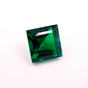 พลอยมรกตแซมเบียเพาะเลี้ยงในห้องปฏิบัติการ ทรงเหลี่ยมแบบแอสเชอร์ น้ำหนัก 3.00 กะรัต จาก HAYAAT GEMS สีรุ้ง สำหรับทำเครื่องประดับ - Product Image 3