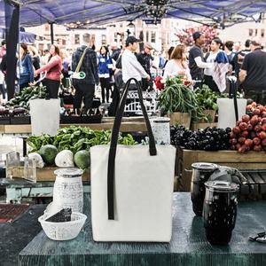 Sacs de courses en toile biodégradables et recyclables personnalisables, très demandés, écologiques, réutilisables et élégants, avec longues poignées souples - Product Image 3