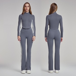 ชุดออกกำลังกายผู้หญิง เสื้อโยคะสีพื้นไร้ตะเข็บ แขนยาว เสื้อครอปออกกำลังกาย แห้งเร็ว ระบายอากาศ ชุดโยคะ - Product Image 3