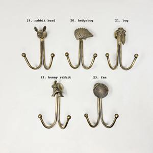 Crochet mural décoratif en laiton à thème animalier, idéal pour les paniers de rangement de cuisine et les tabliers – Vente en gros depuis l'Inde - Product Image 3