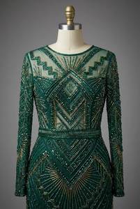 Vestido de Noche de Lujo Color Verde Esmeralda con Cuentas Hechas a Mano, Manga Larga, Cuello en V Profundo, Estilo Sirena, Vestido de Graduación, Venta al Por Mayor - Product Image 5