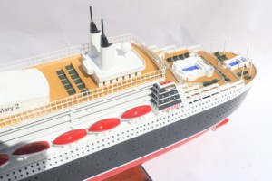 QUEEN MARY 2 |   VERSION RÉGULIÈRE |   Modèle artisanal en bois de navires transatlantiques britanniques - Product Image 6