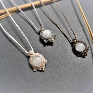 Collier Macramé Papillon Tendance Fait Main avec Pierre Précieuse Taille Émeraude, Perle d'Eau Douce, Alliage Cuivre-Zinc, Style Bohème, Réglable, Thérapeutique - Product Image 1