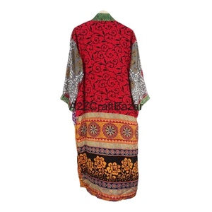 เสื้อคลุมกิโมโนผ้าไหมลายดอกไม้สำหรับผู้หญิงชุดเจ้าสาวรีไซเคิลดีไซน์เย็บปะแบบอินเดียสำหรับเพื่อนเจ้าสาวสำหรับปาร์ตี้คริสต์มาสฤดูใบไม้ผลิฤดูร้อน - Product Image 3