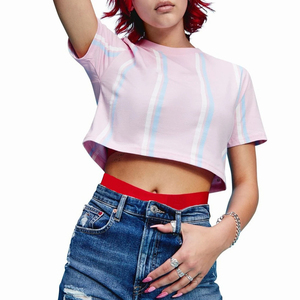 Camiseta Corta a Rayas Rosa, Azul y Blanco, Cuello Redondo, Manga Corta, Estilo Casual, Top Corto, Ropa Urbana, Moda - Product Image 1