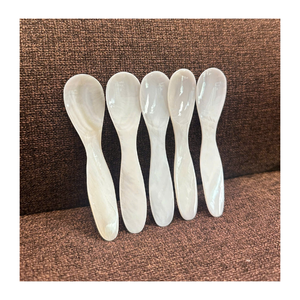 Cuchara de Concha con Incrustaciones de Madreperla Hecha a Mano, Nácar Natural, Vajilla Decorativa, Artesanía Vietnamita, Regalo para Cocina y Comedor - Product Image 2