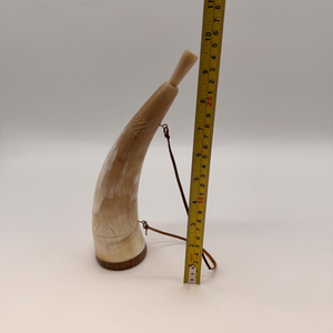 Contenant rustique en corne de cerf avec sangle en cuir véritable, gourde de chasse utilitaire, produit artisanal - Product Image 4