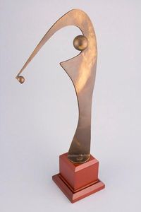 Trofeo Mano Dorada y Llave Inglesa por excelencia mecánica. Disponible a precios de mayorista. - Product Image 4