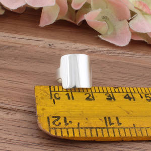 Bague de mariage classique personnalisée en argent sterling 925, fine, minimaliste, empilable, pour femme, vente en gros - Product Image 1