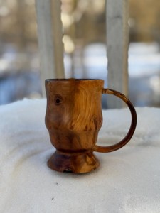 Mug à bière en bois poli fait main, style Viking, rustique, médiéval, écologique, personnalisable, gravé sur mesure, objet de collection - Product Image 4