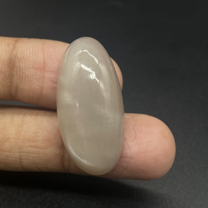 HAYAAT GEMS - Piedra Lunar Natural Cabujón Ovalado Largo, Color Blanco Lechoso, 30x15x9.4mm, 32.95 Quilates, para Colgante, Anillo, Fabricación de Joyas - Product Image 1
