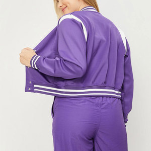 Chaqueta Varsity Corta Personalizada para Mujer con Bordado y Patrón de Camuflaje, Relleno de Algodón Transpirable, Ropa Deportiva de Alta Calidad - Product Image 5