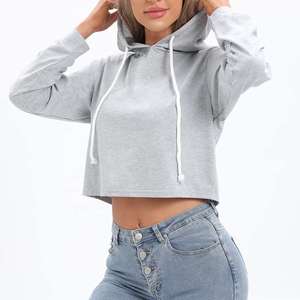 Haut à capuche décontracté gris clair en molleton non tissé pour femme, coupe courte, manches longues, avec cordon de serrage et logo frontal - Product Image 2