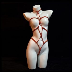Robe harnais rouge en dentelle ajourée style bondage, lingerie transparente respirante, costume de clubwear à bretelles réglables - Product Image 6