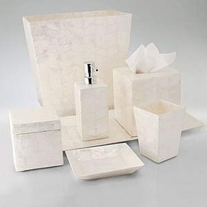 Glamoroso juego de accesorios de baño de nácar para conceptos de decoración de alta gama y hogares de lujo - Product Image 1