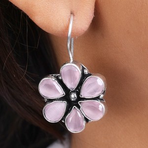 Pendientes colgantes florales de plata oxidada |   Pendientes Colgantes de Piedra de Doble Color |   Joyería Boho Hecha a Mano para Mujer, para Regalo |   Venta al por mayor - Product Image 3