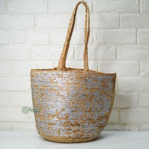 Bolsa de Playa de Yute Dorado con Diseño Personalizado, Asa de Cuerda Larga para el Hombro, Tamaño Mediano, Ecológica, para Compras - Product Image 3