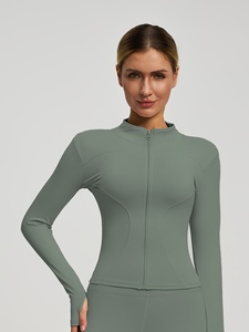 Vestes de yoga pour femmes sur mesure de haute qualité, anti-boulochage, douces, imperméables, respirantes et confortables. - Product Image 3