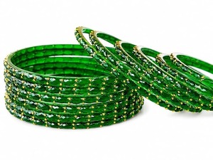 Juego de brazaletes de cristal brillante con diseño de gota de lluvia JPS de la mejor calidad para mujer, elegantes para uso diario y fiestas, disponibles para la venta. - Product Image 5
