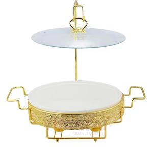 <b>Metal</b> chafing dishes designed for long-term commercial use polished look enhances food presentation and guest satisfaction - Product Image 1