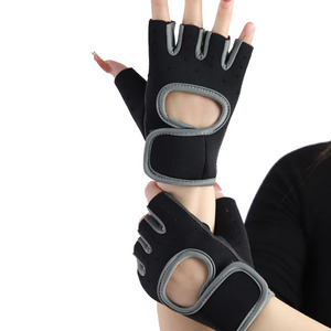 Gants de musculation unisexes en néoprène rembourrés, support de poignet, protection respirante de la paume, fermeture auto-agrippante, emballage personnalisable, noir - Product Image 4