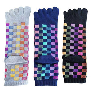 ถุงเท้าข้อสั้นห้านิ้วแบบมีโลโก้สั่งทำพิเศษ ลายตัวอักษร ผ้าฝ้าย 5 นิ้ว สำหรับวัยรุ่น ผู้ชาย วิ่ง ออกกำลังกาย เวียดนาม - Product Image 5