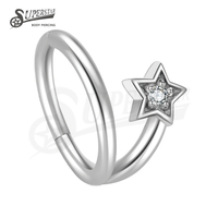 SUPERSTAR Piercing en Acier Inoxydable 316L, Design Plat, Segment Articulé à Clipser, avec Breloque Étoile en Zircon Cubique Sertie à Griffes, pour Septum, Nez, Daith, Hélix