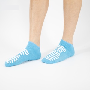 Chaussettes de compression pour femmes Haody, hauteur genou, classe 1, antidérapantes, en polyester et coton tricoté pour l'hiver, logo personnalisé, usage sportif et quotidien - Product Image 3