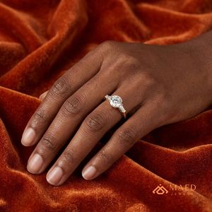 Anillo de Lujo Chapado en Oro con Moissanita de Corte Redondo Clásico para Mujer, Regalo de Joyería para Compromiso, Boda o Aniversario, Estilo Americano - Product Image 5