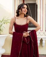 Robe de soirée de créateur en faux georgette à sequins, coupe ample, avec dupatta en faux georgette, ensemble prêt-à-porter