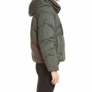 Veste d'hiver matelassée à capuche pour femme, personnalisée, chaude, oversize, résistante à l'eau, courte, style doudoune, vente en gros - Product Image 3