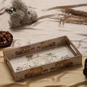Plateau de service alimentaire en bois de qualité supérieure Unicorn Handicrafts avec poignées pour la maison, les repas, le café, le thé, le petit-déjeuner, les collations et les réceptions - Product Image 1