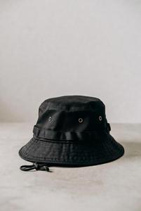 หมวกบักเก็ตปรับได้พร้อมเชือกผูก สีพื้น ผ้าฝ้ายแท้ - Product Image 4