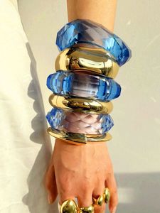 Bracelets en résine faits à la main, accessoires de mode haut de gamme pour femmes, qualité export, impression numérique unie, vente en gros - Product Image 2