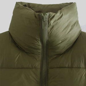 Chaqueta Acolchada sin Mangas con Capucha para Hombre, Estilo Lona, Cómoda, de Nailon, con Logotipo Personalizado Impreso en Toda la Superficie, OEM, Venta al Por Mayor - Product Image 5