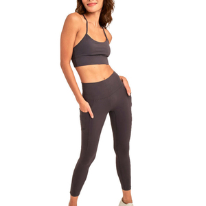 <b>Hot</b> Sale 2 Pieces Set Top and high quality Gym Fitness Suit Women Workout Sports Wear Blank Custom Logo Yoga Set - Product Image 2
