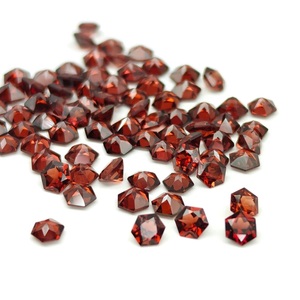 Pierre précieuse grenat du Mozambique de qualité supérieure, pierre naturelle à facettes, coupe hexagonale pour la création de bijoux - Product Image 1