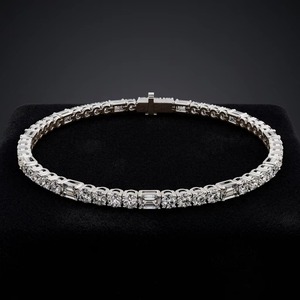 Bracelet en or blanc 14 carats avec maillons en diamant taille navette et taille brillant, bijoux de luxe pour mariage, pour femmes - Product Image 1