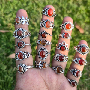 Bagues en cornaline rouge naturelle, plaquées argent, faites à la main, style bohème, collection de bijoux d'artisanat, vente en gros - Product Image 1