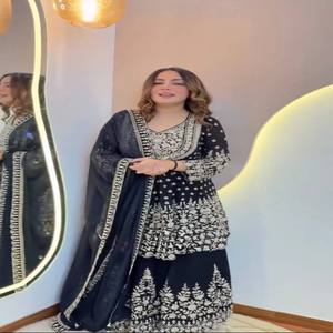 Conjunto de Lehenga VASTRA COTTAGE en Georgette con Lentejuelas y Bordados, Top de Diseñador, Lehenga y Dupatta Cosidos, para Bodas y Fiestas - Product Image 6