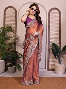 Sari en soie de mousseline Fendy de créateur, broderie élégante, bordure passepoilée, réversible, avec chemisier brodé non cousu pour mariage et Diwali - Product Image 3