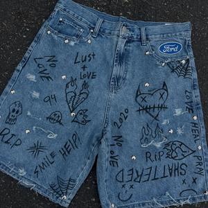 Shorts en jean longueur genou, fabrication usine, en denim épais, avec rivets personnalisés, délavé à l'acide, respirant, coupe-vent et infroissable - Product Image 1