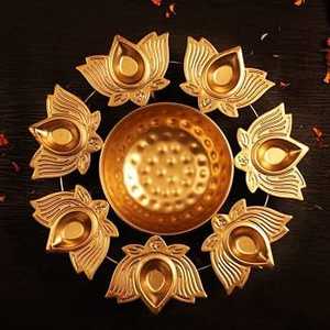 Candélabre circulaire en métal avec supports pour diya, pour les activités religieuses et les décorations festives - Product Image 1