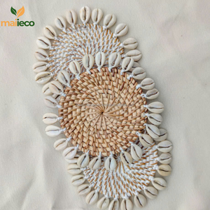 Sous-verre en rotin naturel fabriqué à la main en gros avec coquillages cuisine décoration de la maison vaisselle fabriquée au Vietnam - Product Image 3
