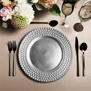Plato de Hierro Texturizado Plateado Ecológico de 13 Pulgadas |   Elegante Plato Base para Cena para Eventos de Boda |   Apto para lavavajillas y duradero - Product Image 3